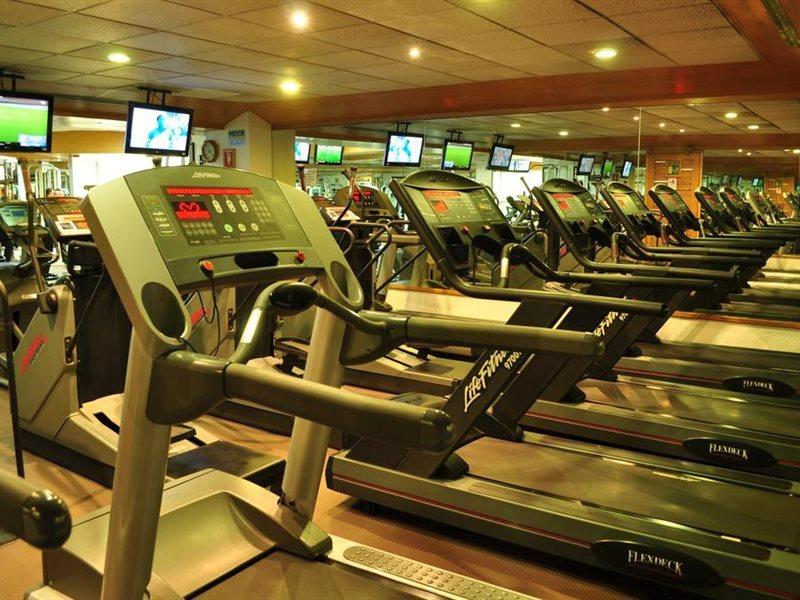 Hotel Royal Pedregal Mexiko-Stadt Exterior foto A row of treadmills