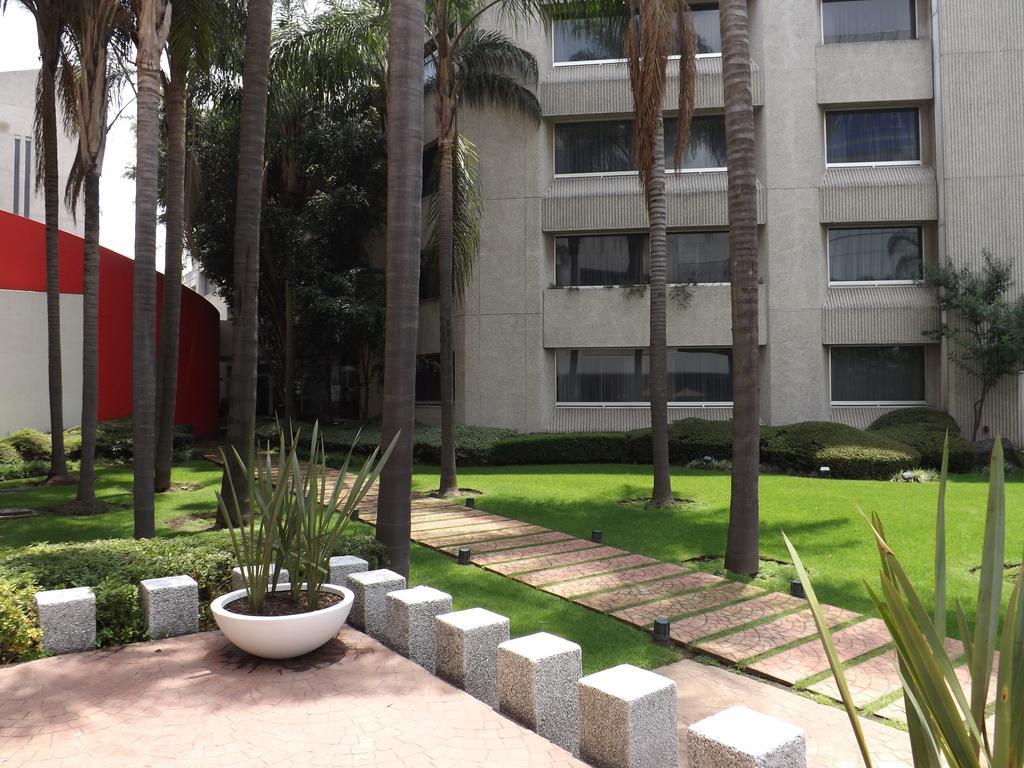 Hotel Royal Pedregal Mexiko-Stadt Exterior foto View of the campus