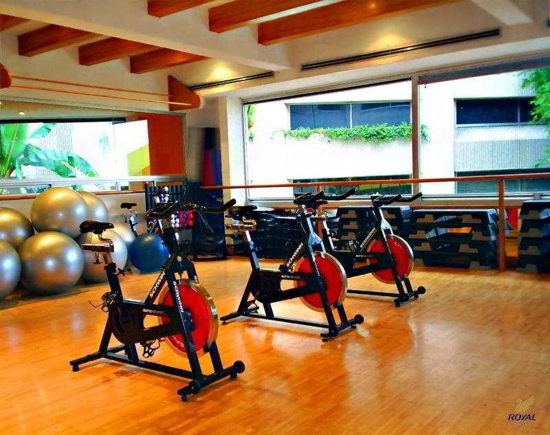 Hotel Royal Pedregal Mexiko-Stadt Einrichtungen foto A typical gym