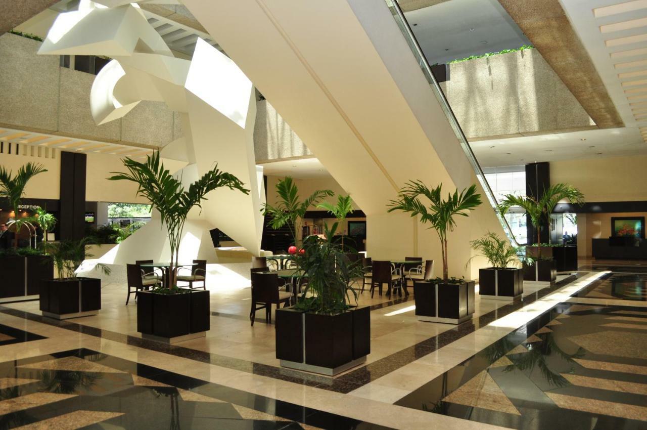 Hotel Royal Pedregal Mexiko-Stadt Exterior foto The lobby of the hotel